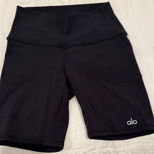 ALO Yoga Women's Black Bike Shorts